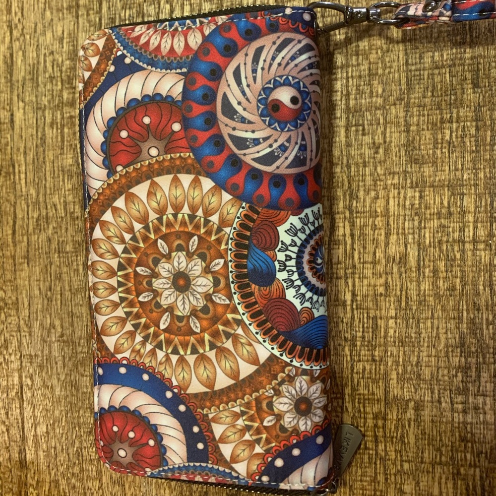 Large Wallet/Wrislet. Travel Wallet